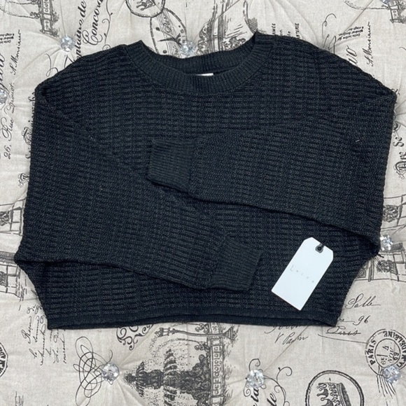 Leith Dolman Sleeve Crop Crewneck Sweater - Picture 3 of 6